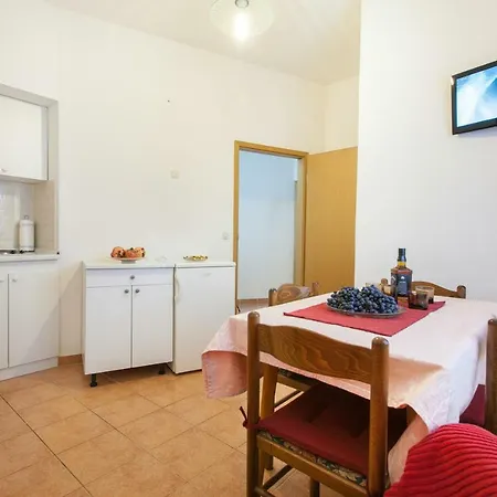 Daire Mersi I Marijo Podgora (Split-Dalmatia)